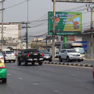 นนทบุรี ถนนติวานนท์ ก่อนถึงแยกสวนสมเด็จ
